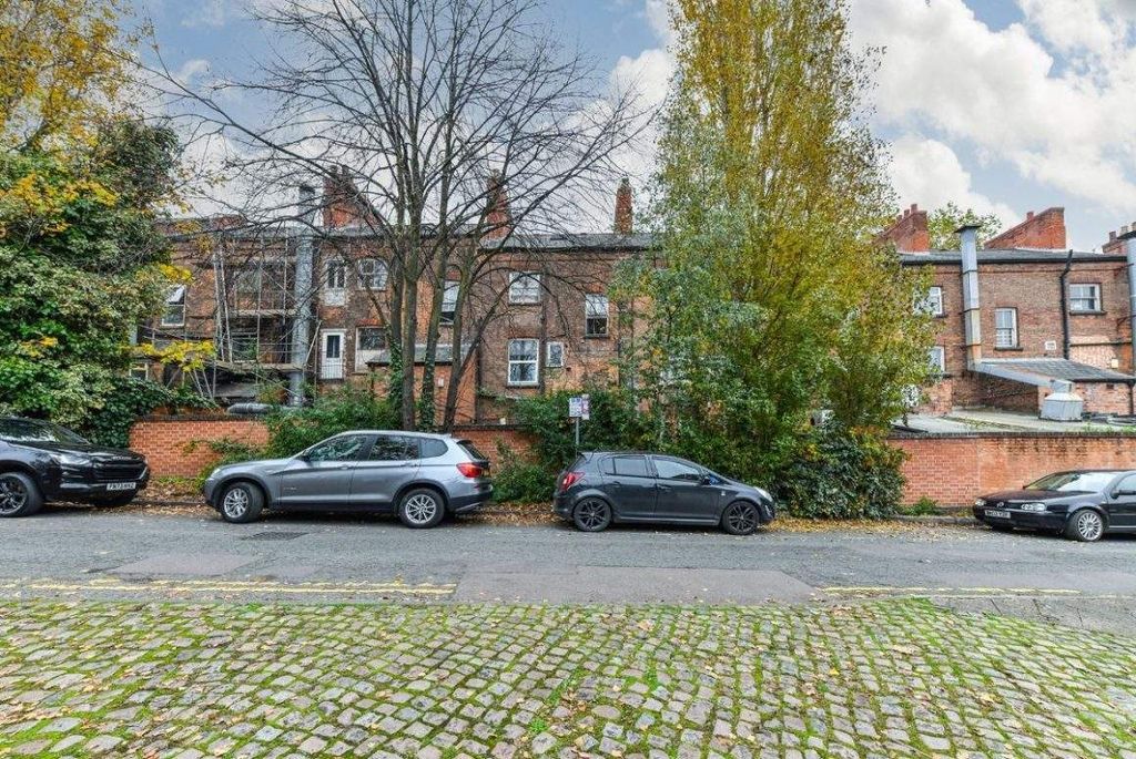 Property photo 2 of 13