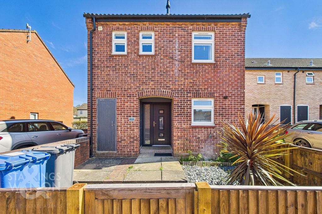 Property photo 2 of 23