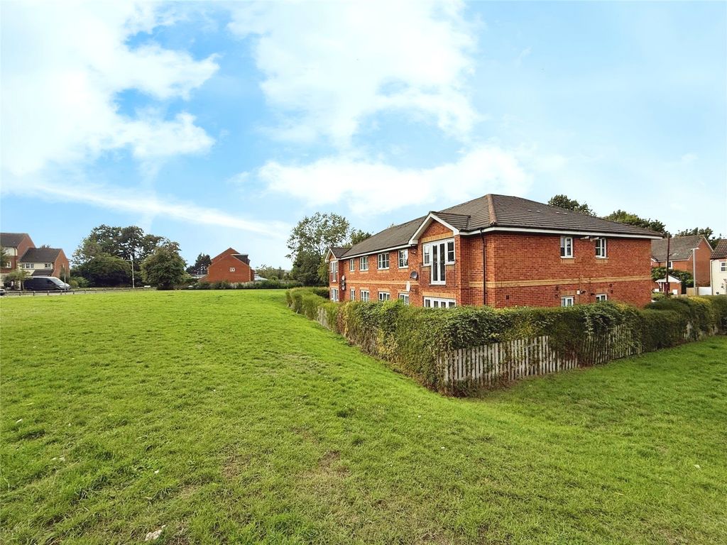 Property photo 3 of 5 Picture No. 12