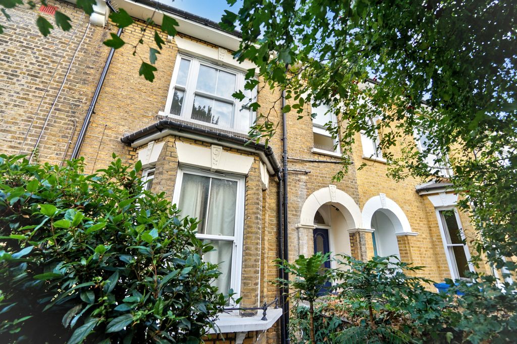 Property photo 1 of 26 25B Friern Road, East Dulwich, London Se22 Oau