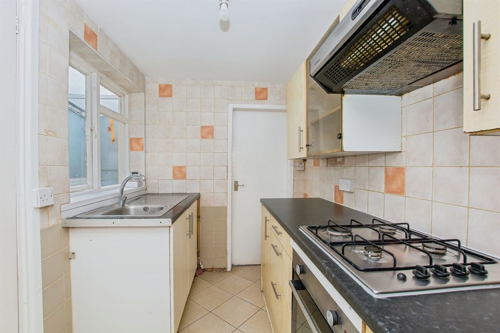 Property photo 2 of 17