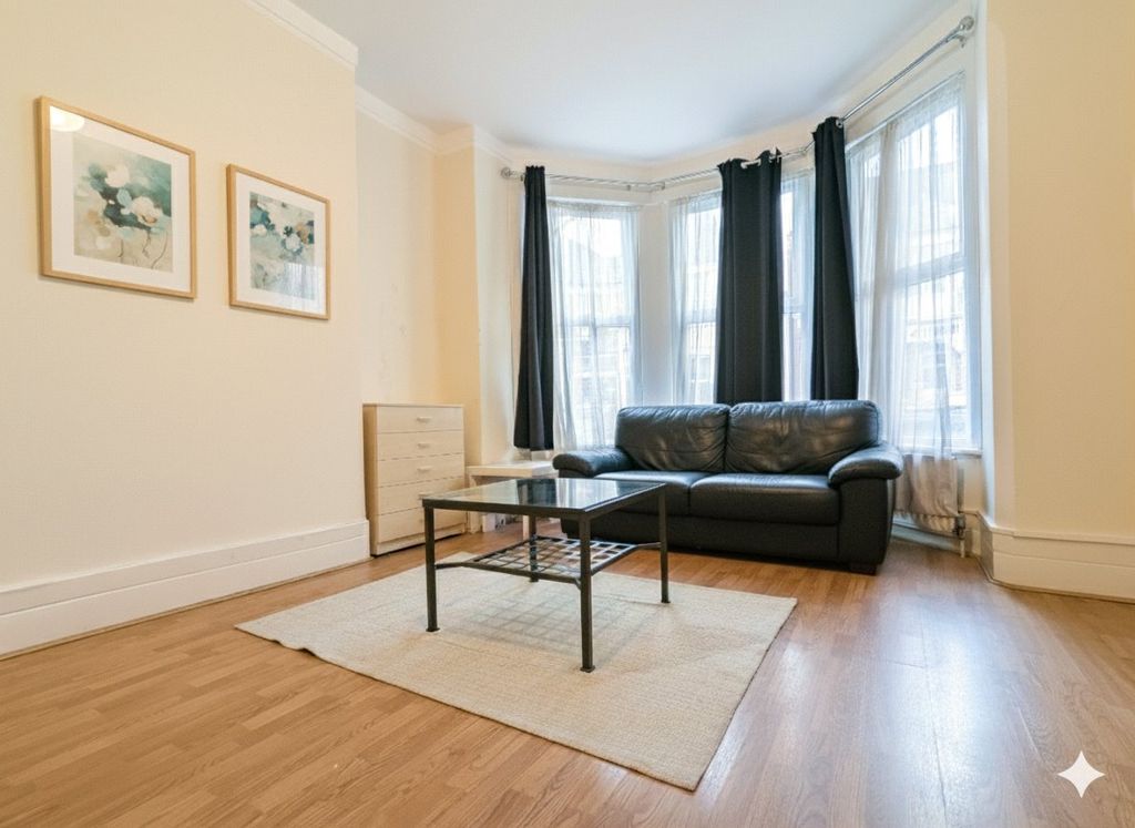 Property photo 2 of 12 Picture No. 41