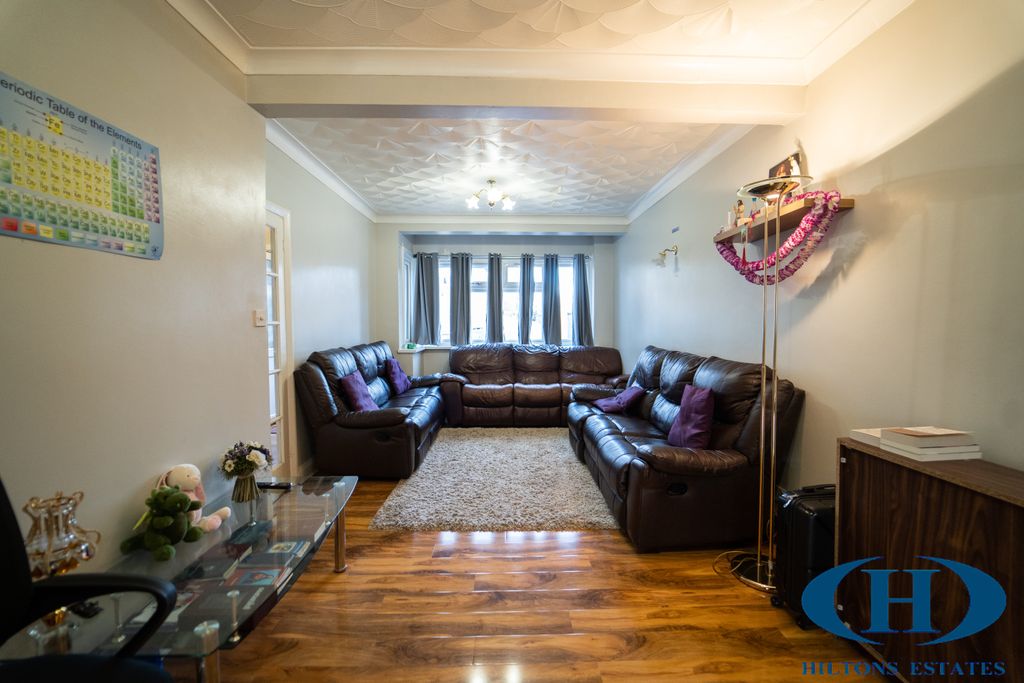 Property photo 2 of 21