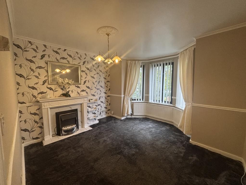 Property photo 3 of 7 Lounge