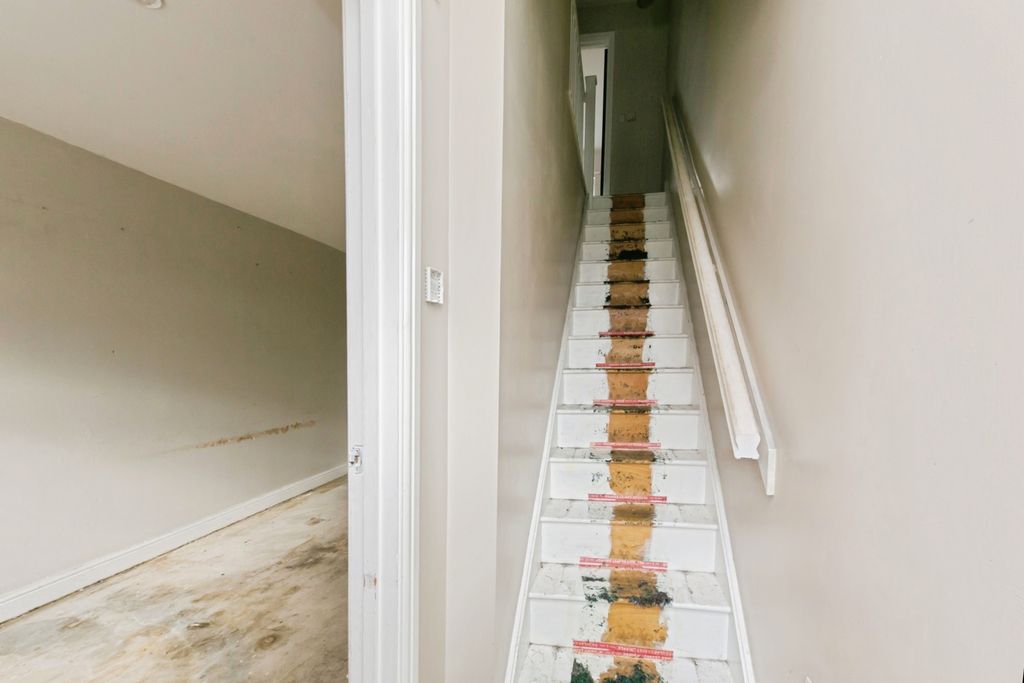 Property photo 2 of 16 Pbox-Img.Jpg