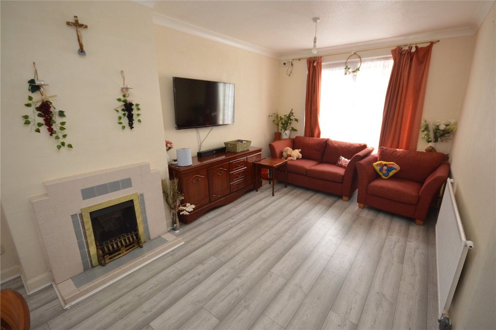 Property photo 2 of 10 Picture No. 05