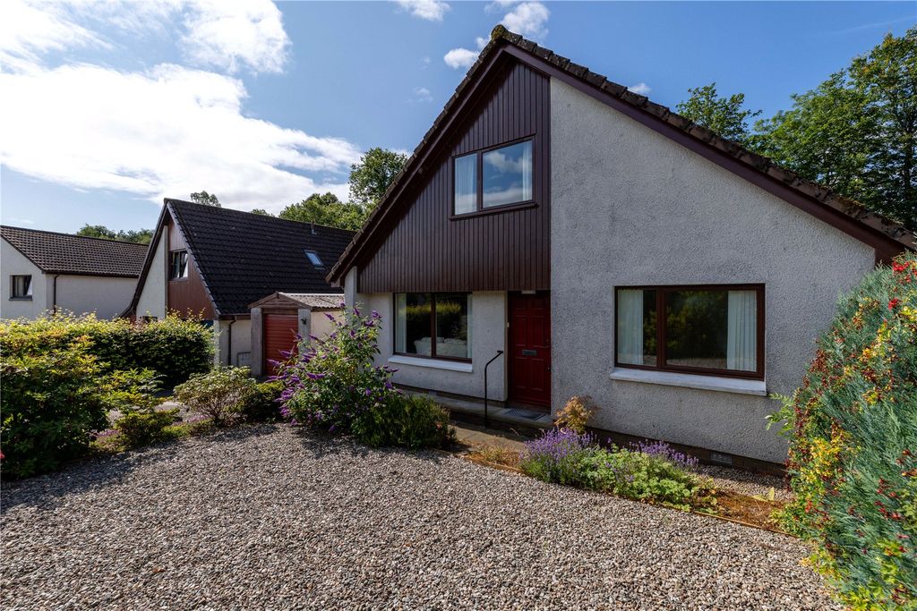 Property photo 1 of 33 Picture No. 01