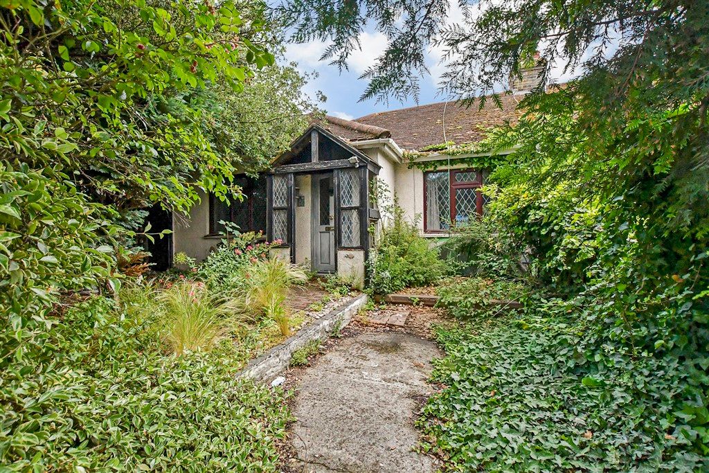 Property photo 1 of 12 External (Web).