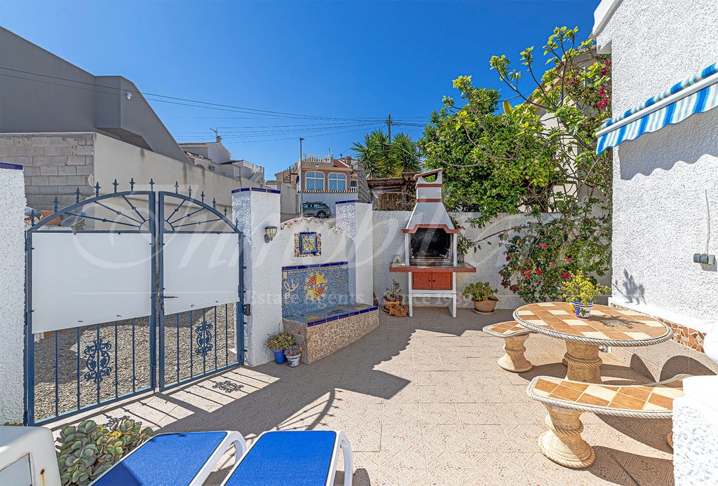 Property photo 2 of 23