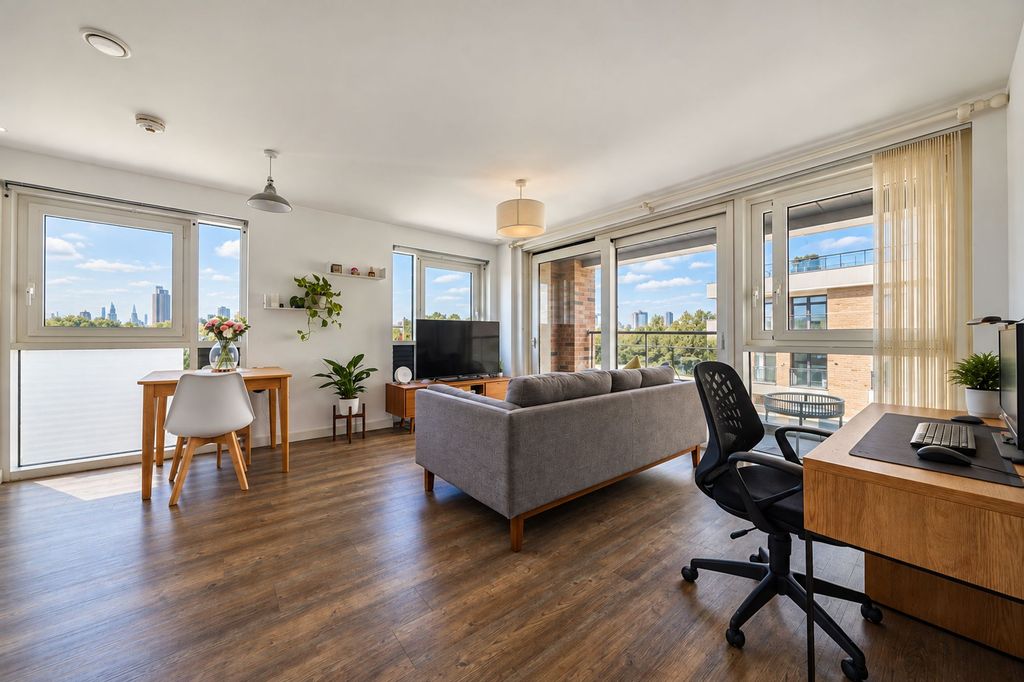 Property photo 1 of 19