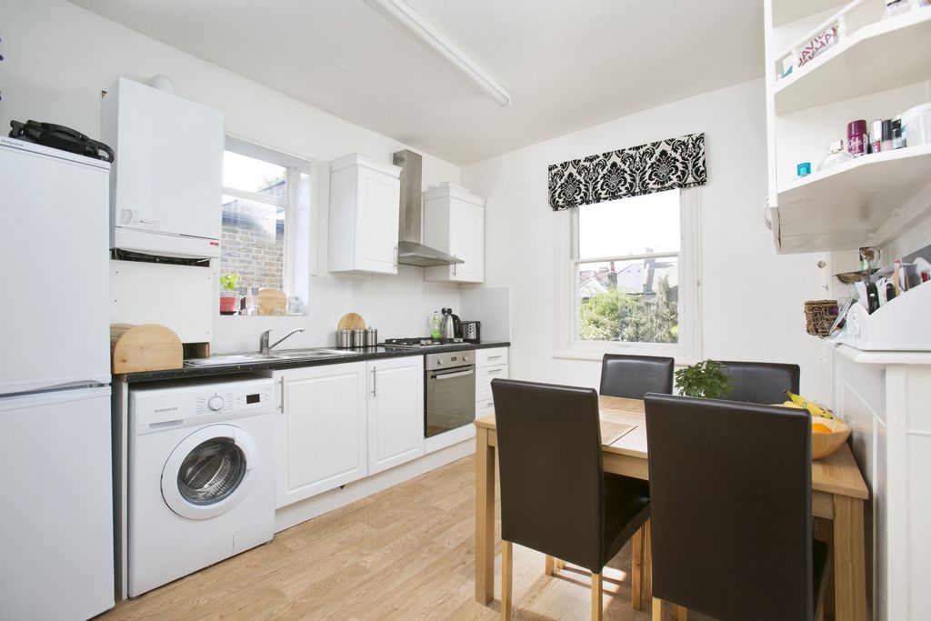 Property photo 2 of 4 Kitchen Diner