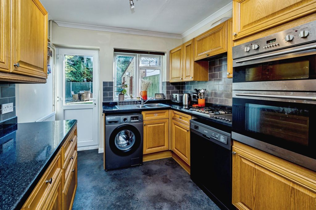 Property photo 2 of 16