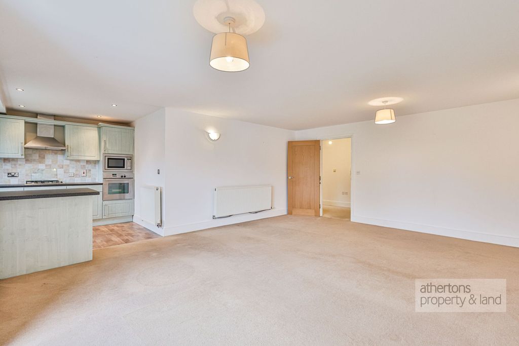 Property photo 3 of 21