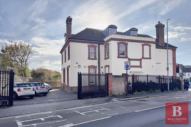 Property photo 2 of 15 Photo 16