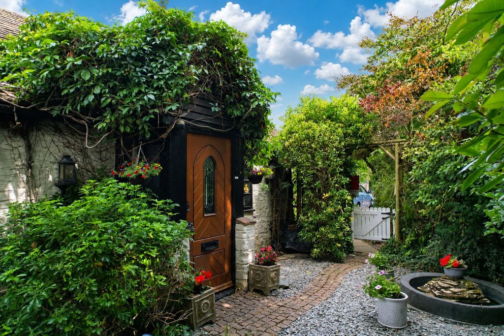 Property photo 1 of 17 Picture No. 33