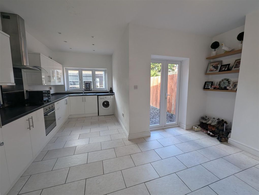 Property photo 2 of 9 Kitchen/Diner