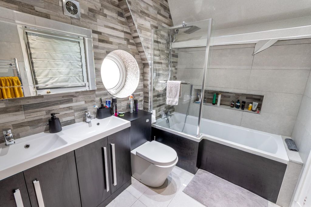 Additional image 4 of 5 bed link detached house for saleVicarage Drive, Wadworth, Doncaster DN11