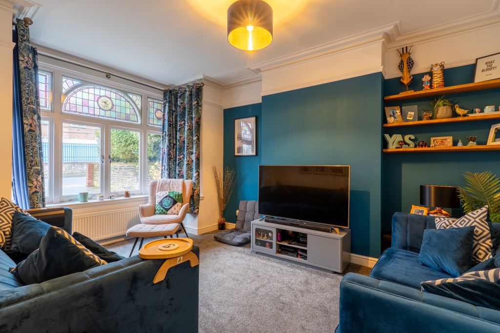 Property photo 3 of 26 4493534