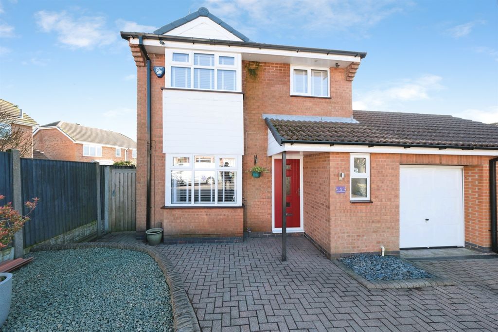 Property photo 1 of 21