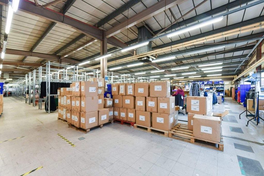 Property photo 2 of 6