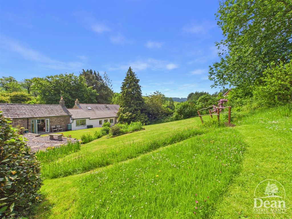 Property photo 2 of 46