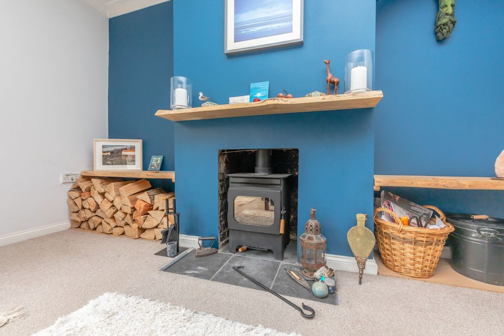 Property photo 3 of 21