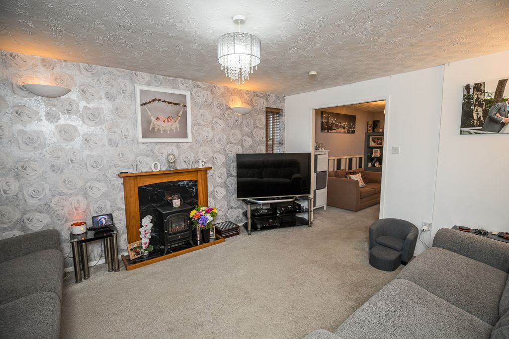 Property photo 3 of 17 Img_0248.Jpg