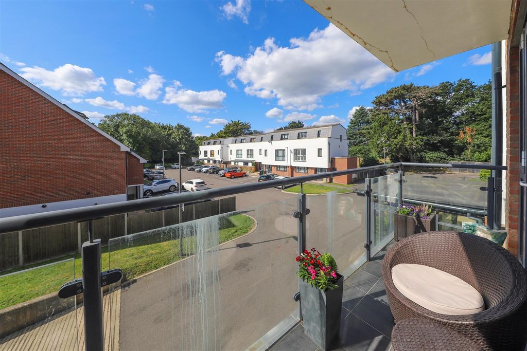 Property photo 2 of 15 Balcony