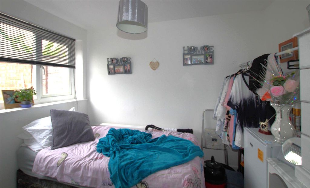 Property photo 3 of 10 Gf Bedroom