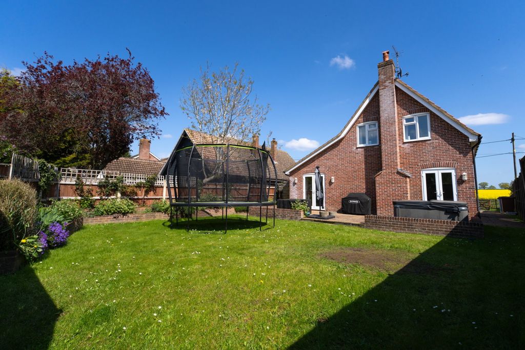 Property photo 2 of 14
