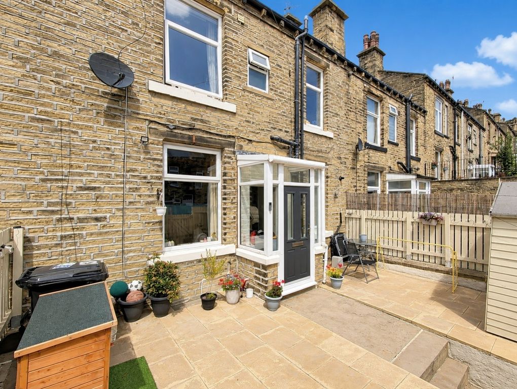 Property photo 3 of 18 13-Siddal-Grove_Ewemove (9)