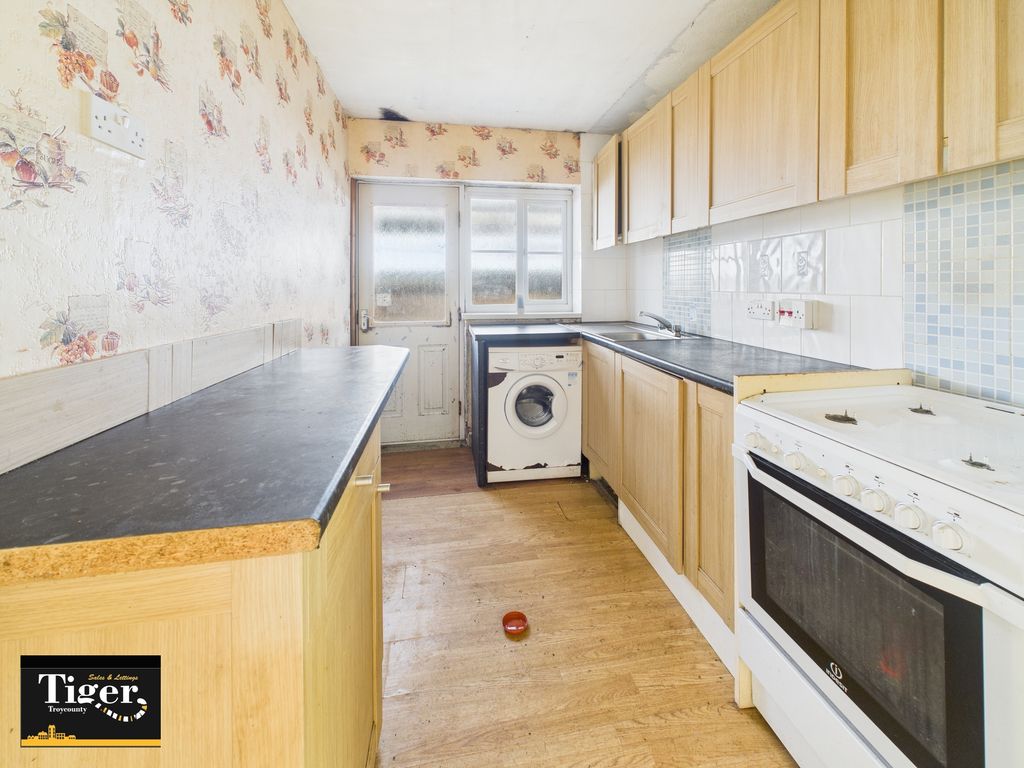 Property photo 3 of 9 Cam02176G0-Pr0767-Still002