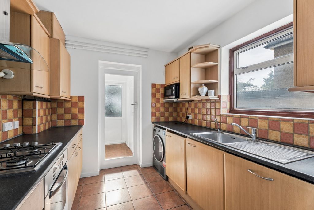 Property photo 2 of 13 Kitchen