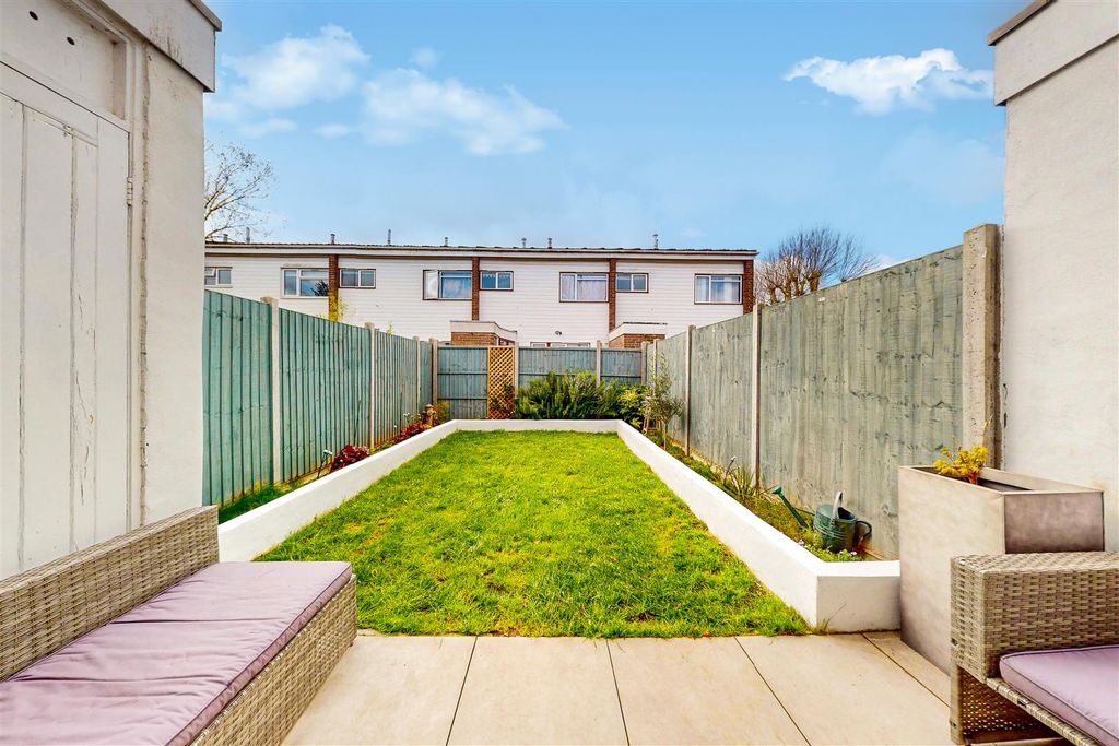 Property photo 2 of 24 57 Kidbrooke Park Close - Gistkbeg7Bp2Ahgenusr.Jpg