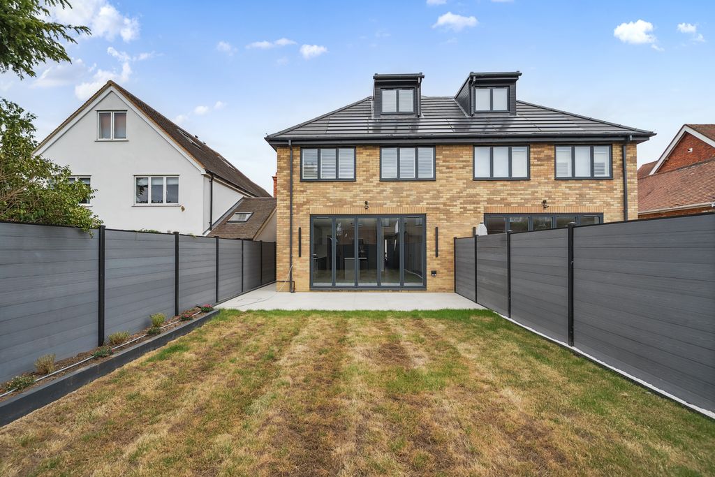 Property photo 3 of 20