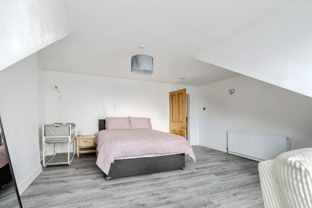 Additional image 9 of 3 bed flat for saleBrougham Street, Greenock PA16