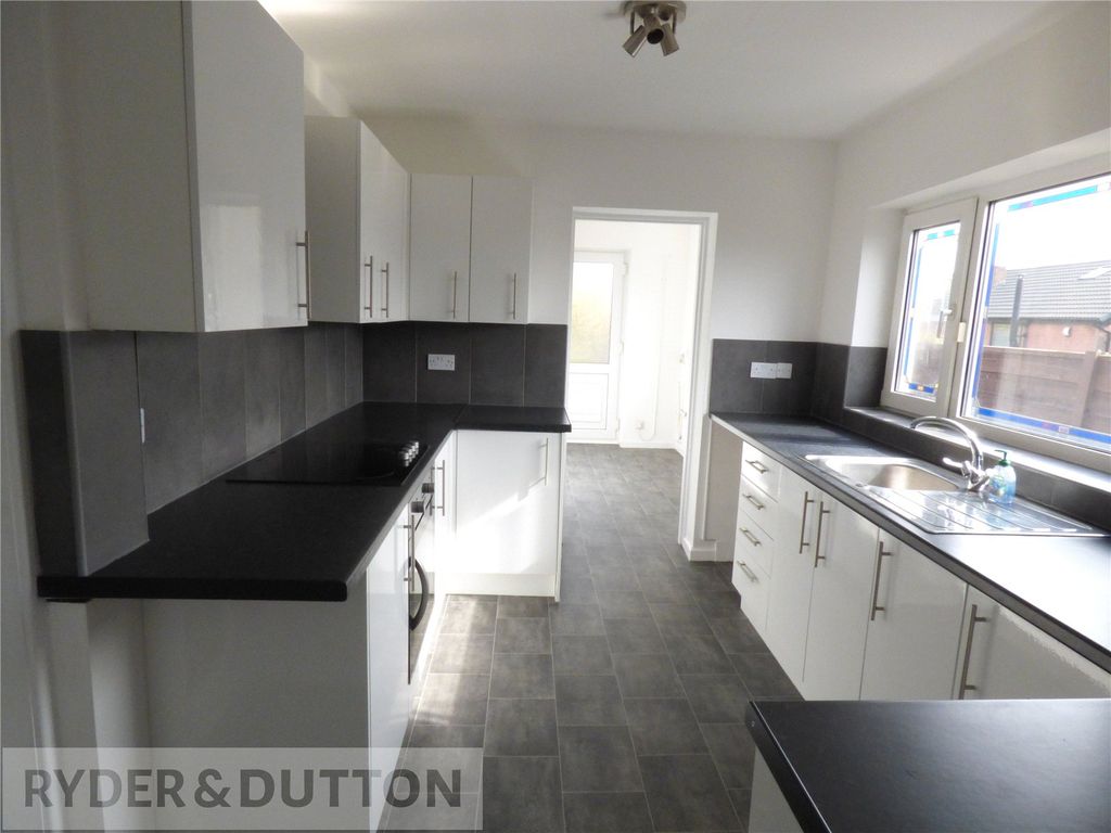 Property photo 3 of 23 Kitchen