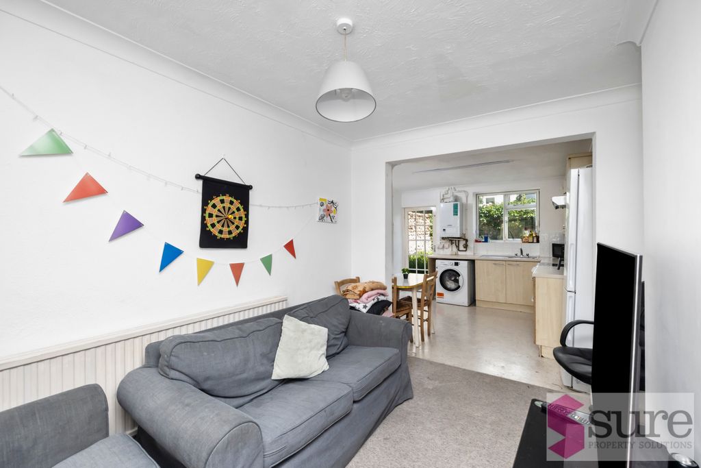Property photo 3 of 15 Bute Street 45-014