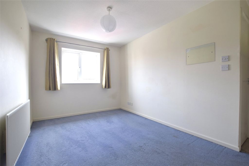 Property photo 2 of 12 Bedroom