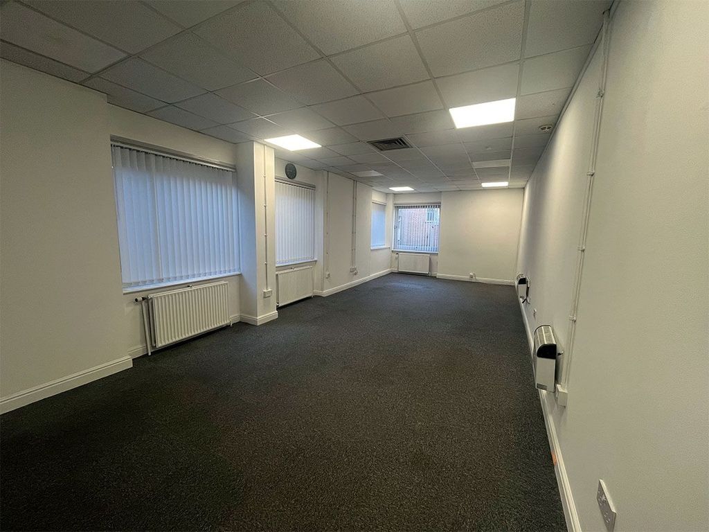 Property photo 1 of 4