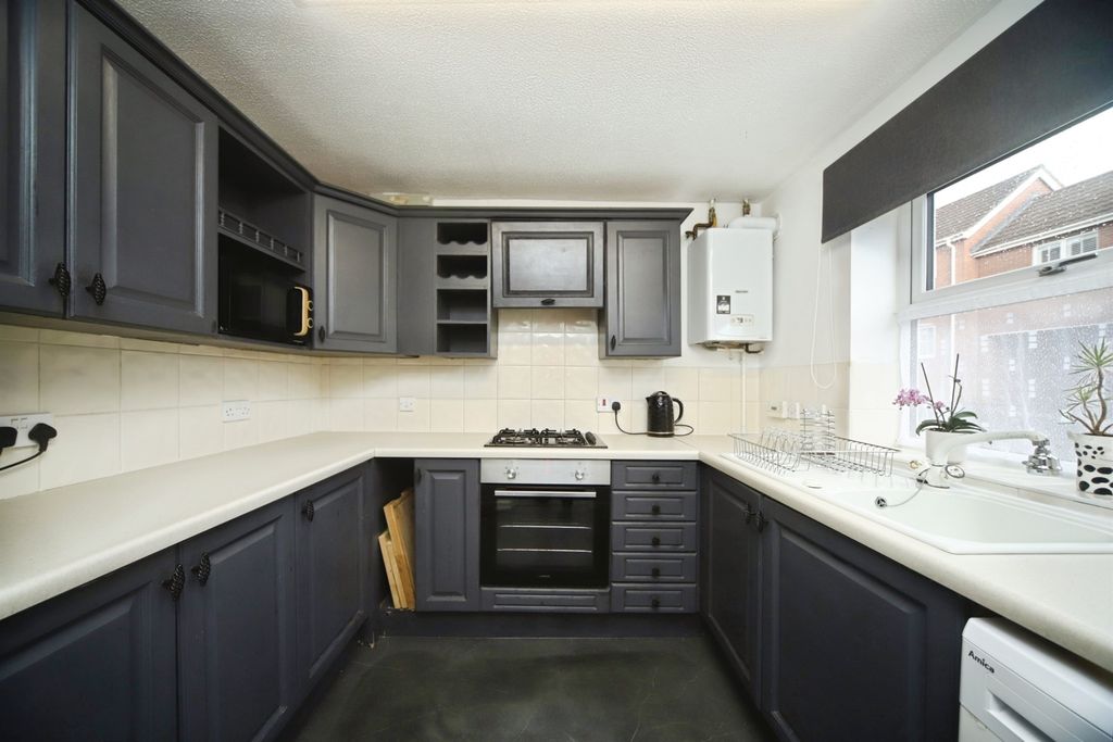 Property photo 3 of 16