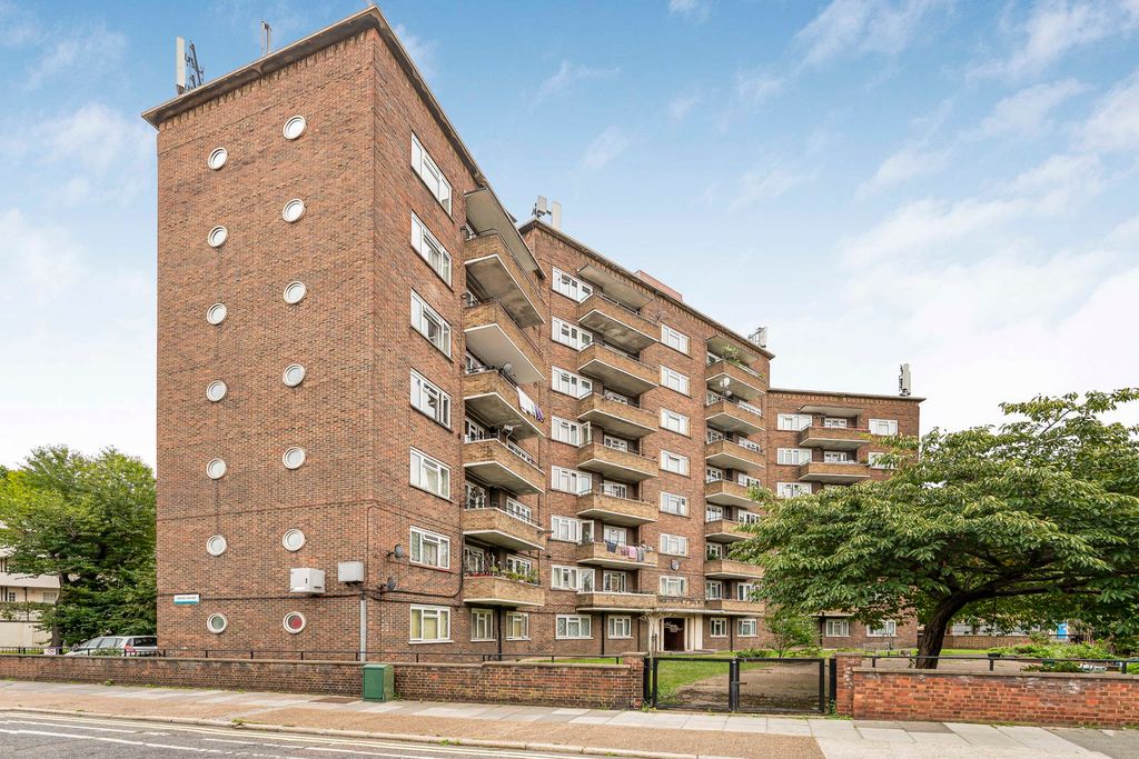 Property photo 1 of 18 Exterior