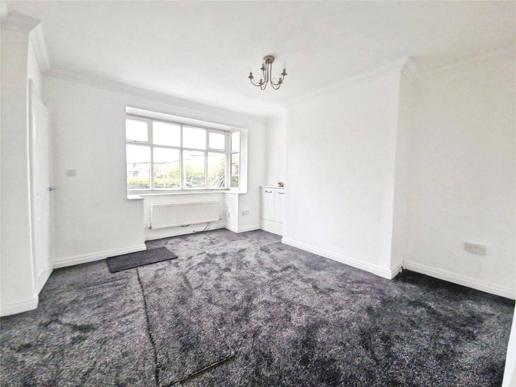 Property photo 2 of 17 Picture No. 13