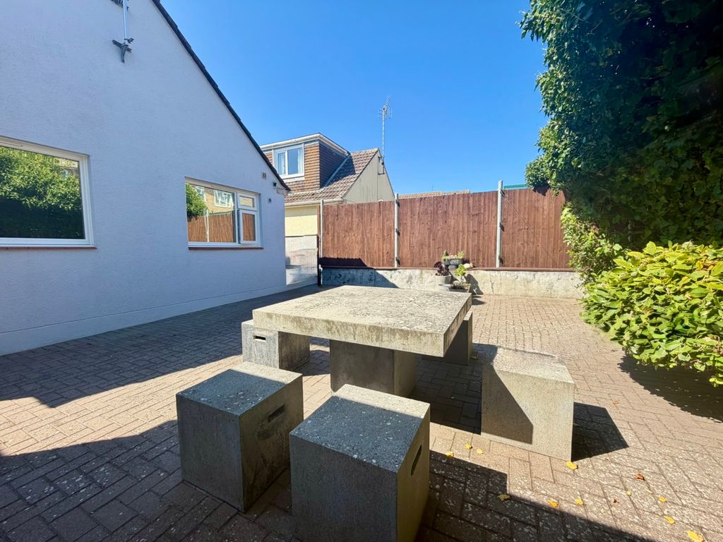 Property photo 2 of 16 Picture No. 17