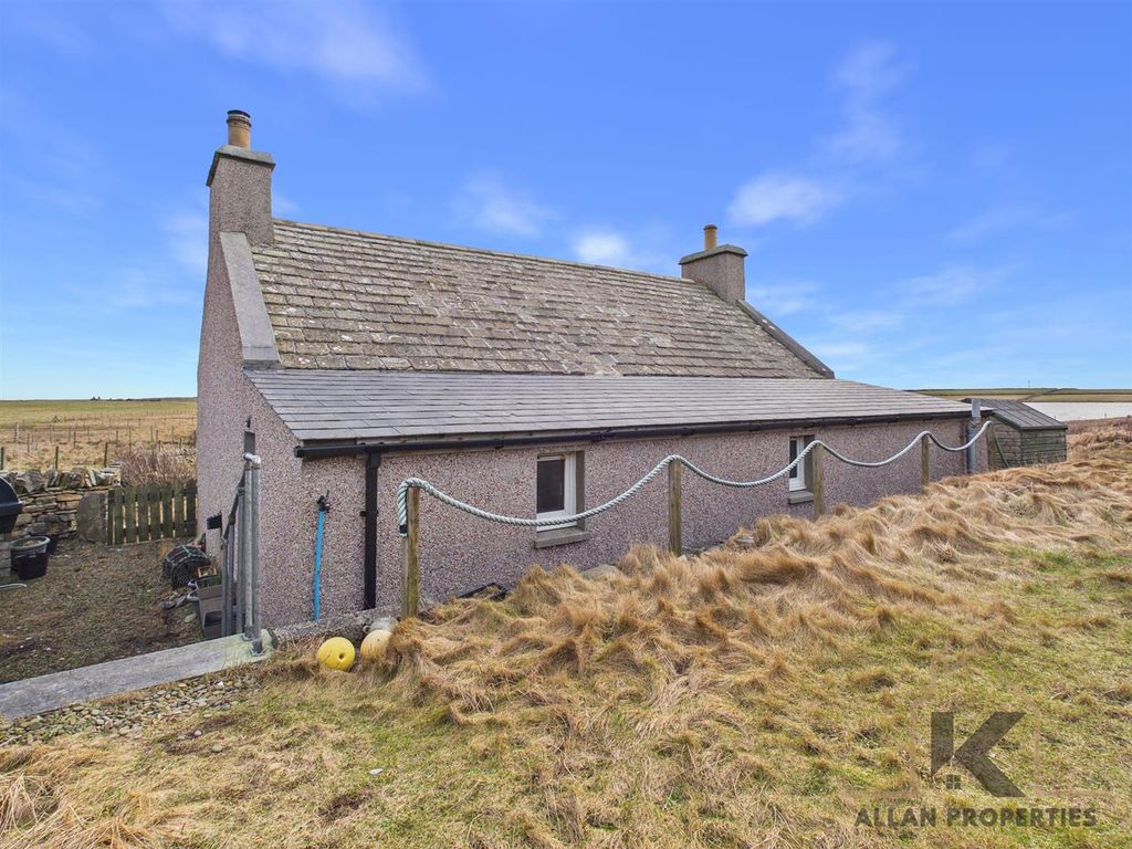 Property photo 2 of 40