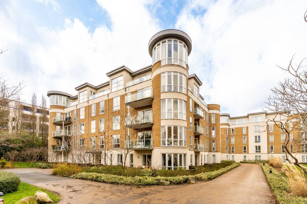 Property photo 2 of 12