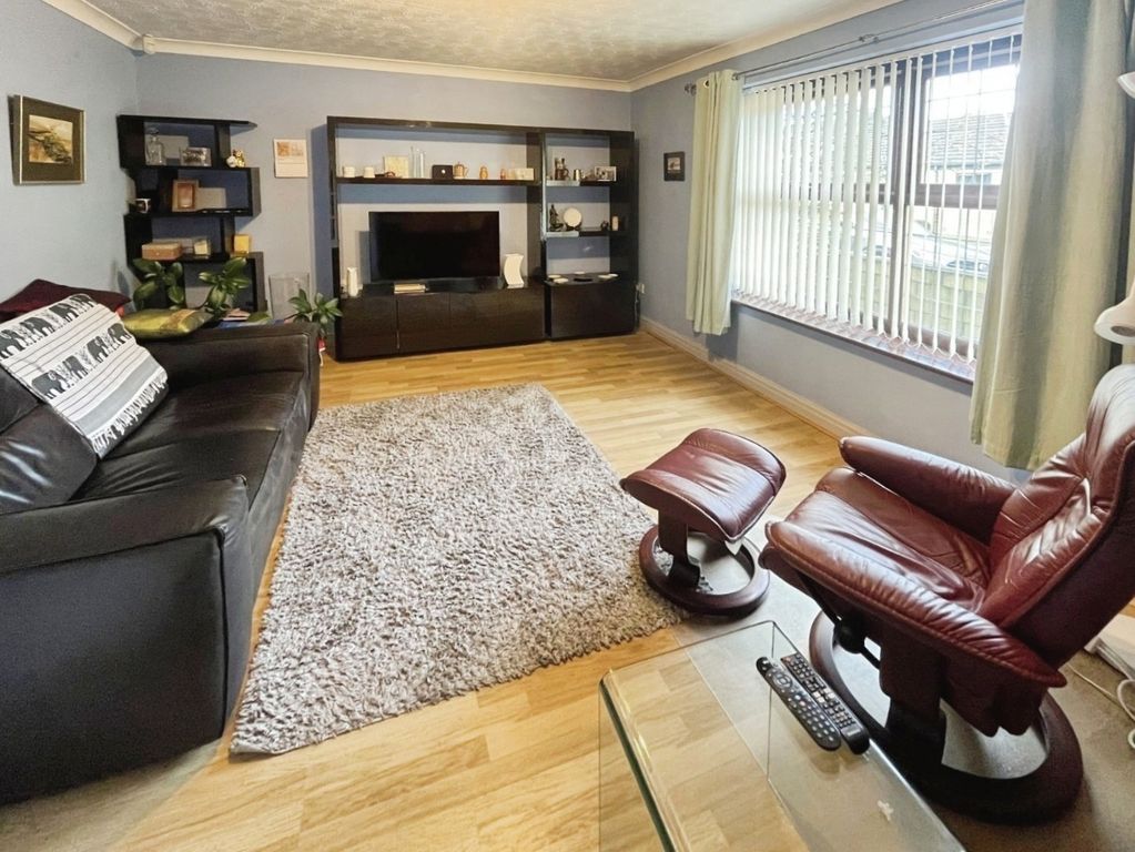 Property photo 2 of 11 Pbox-Img.Jpg