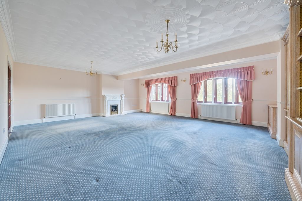 Property photo 3 of 14