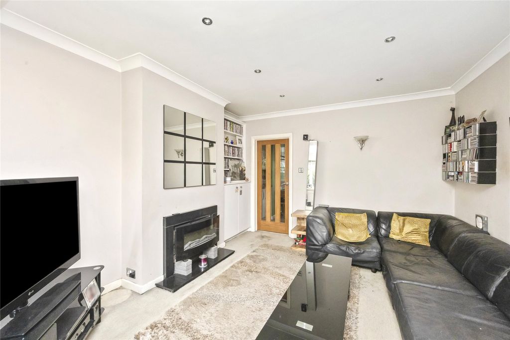 Property photo 3 of 18 Picture No. 17