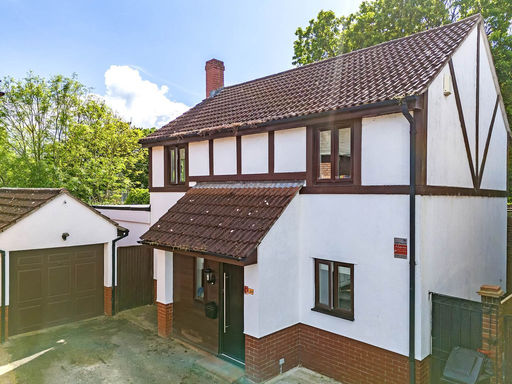 Property photo 1 of 20
